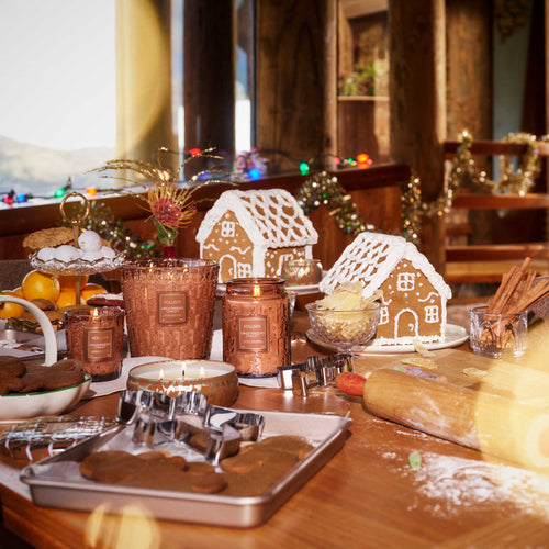 Gingerbread Chalet - Mini Tin Candle
