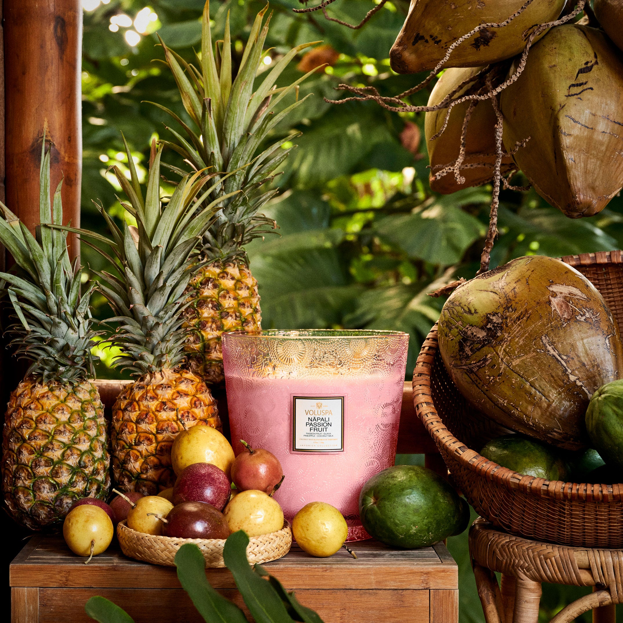 Nāpali Passion Fruit | 5 Wick Hearth Candle | VOLUSPA