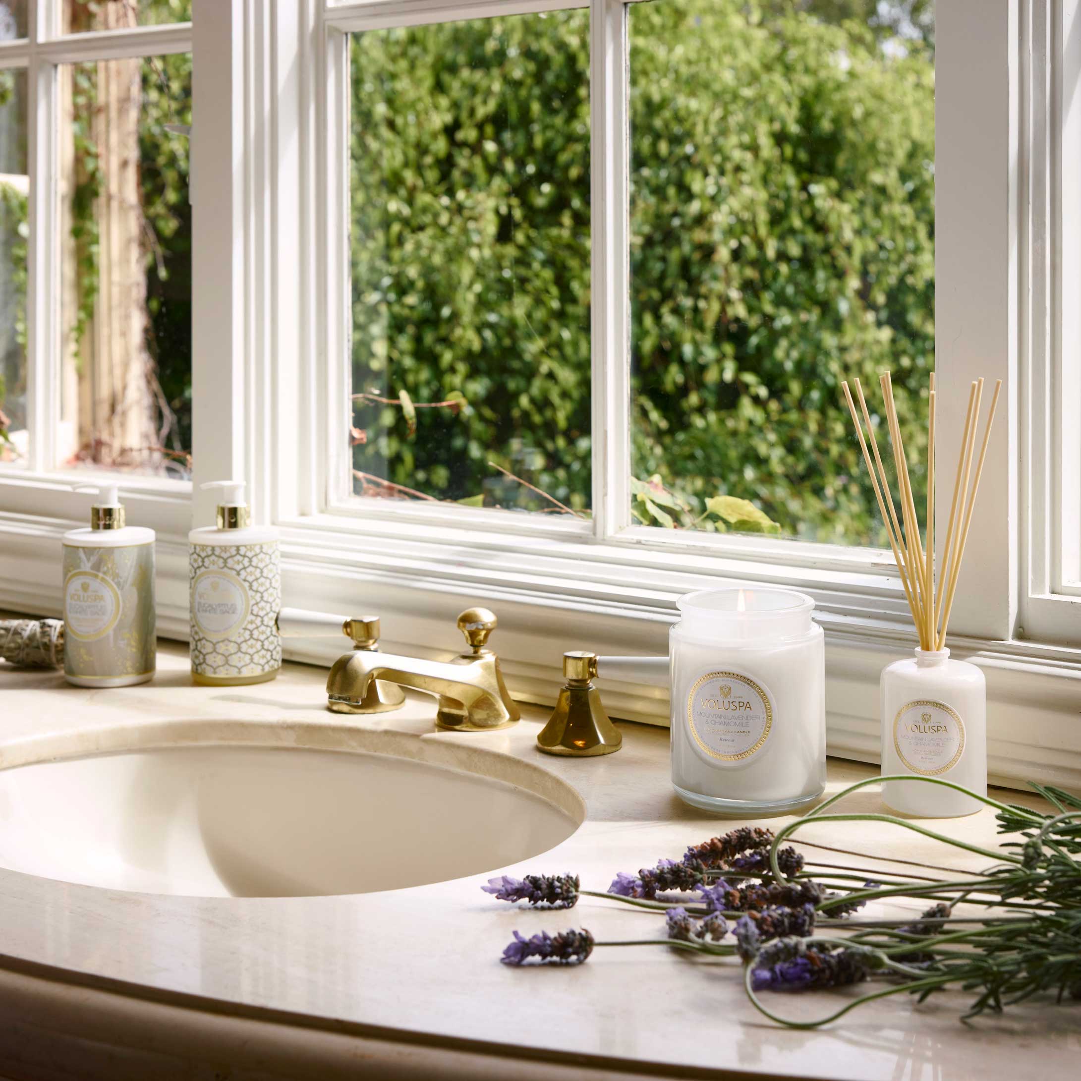Mountain Lavender & Chamomile | Reed Diffuser | VOLUSPA