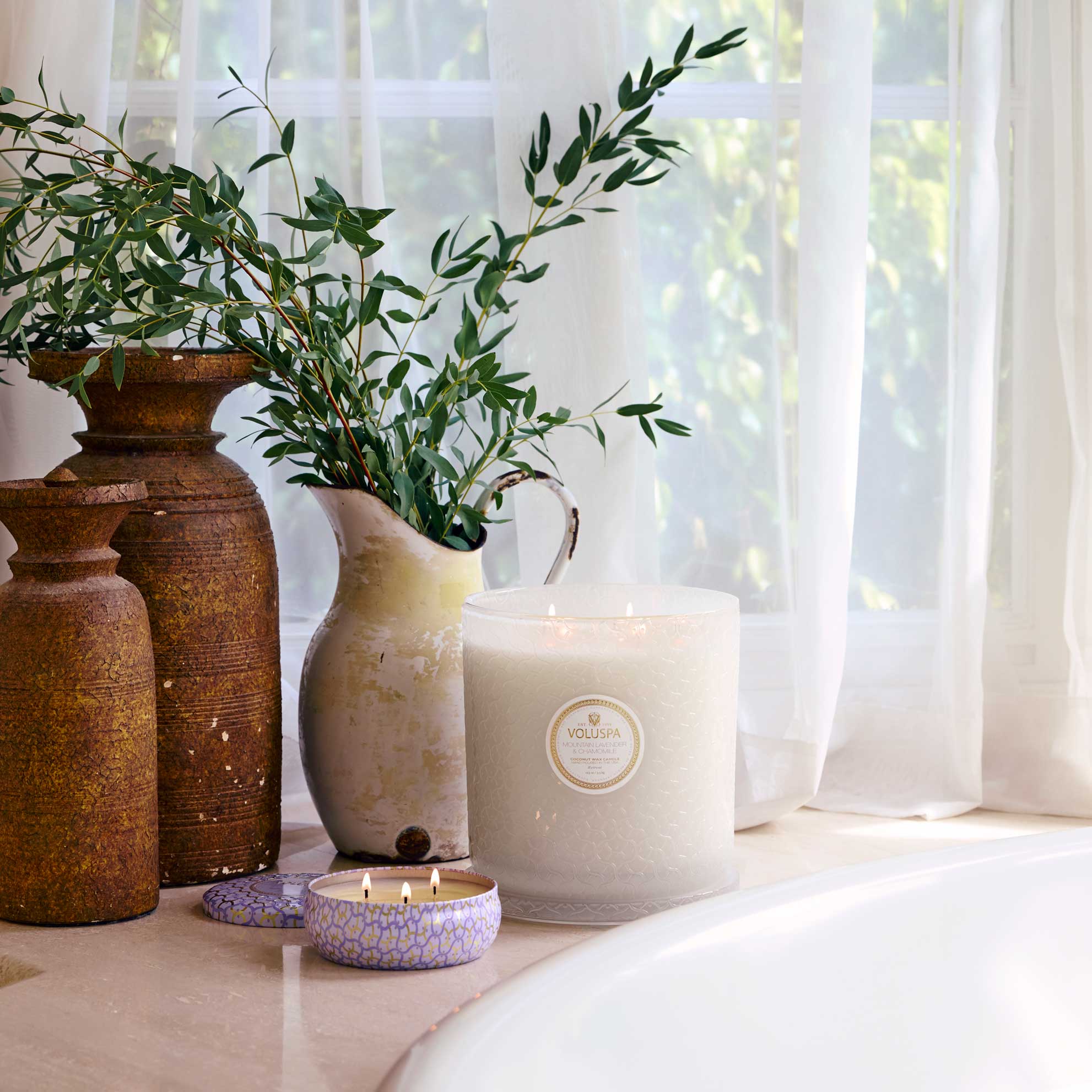 Mountain Lavender & Chamomile | 5 Wick Hearth Candle | VOLUSPA