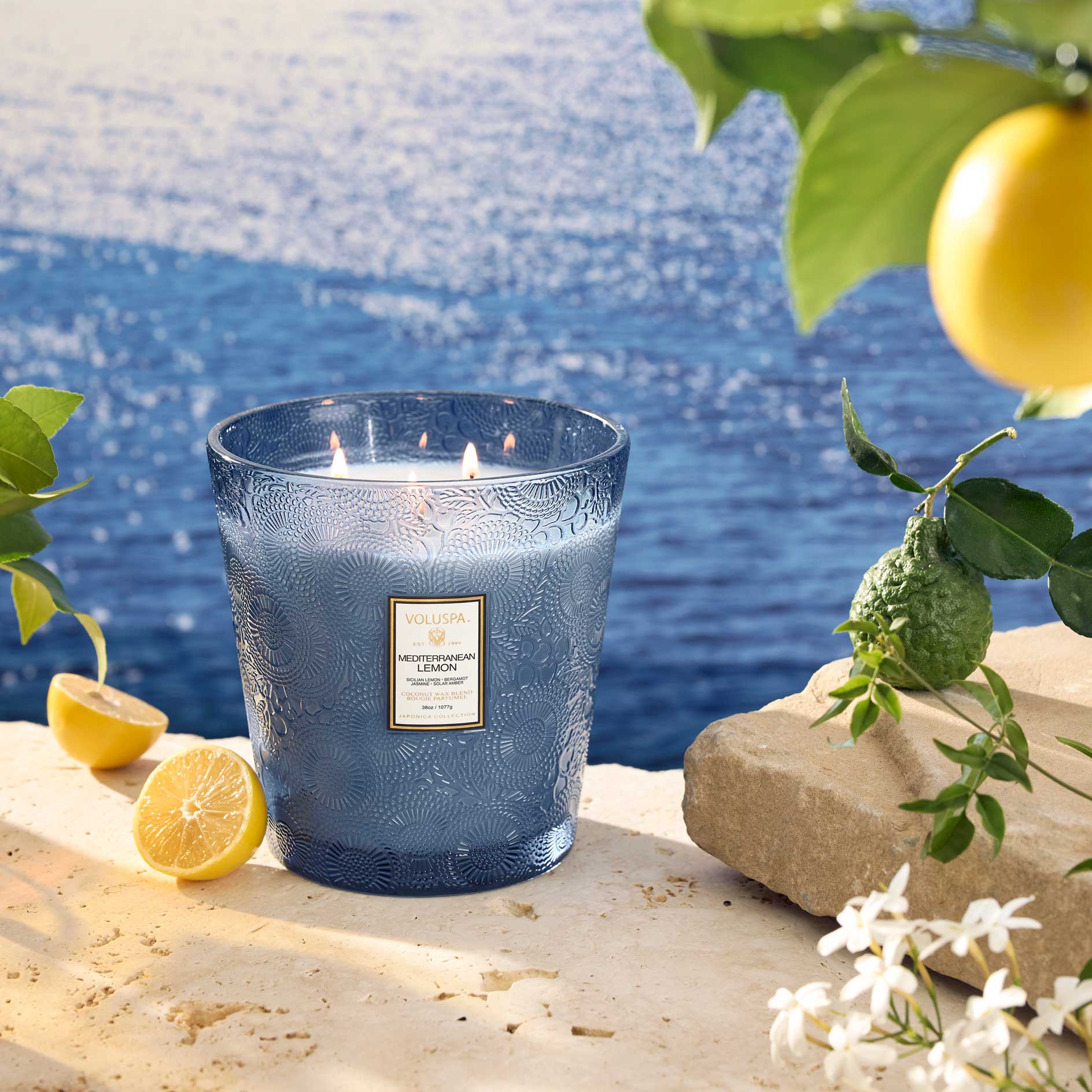 ル・カレスモア パウダリー3個 Mediterranean Lemon | 3 Wick Hearth Candle | VOLUSPA
