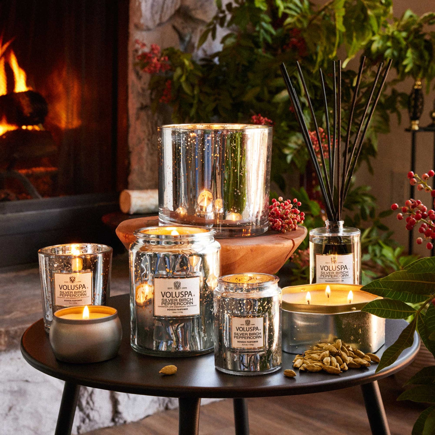 voluspa tobacco Blond Tabac Maison Candle The single wick allows you to enjoy fragrance throw for 100 hours tobacco and fig candle Voluspa