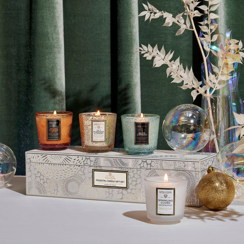 Winter White - 4 Petite Pedestal Candle Gift Set