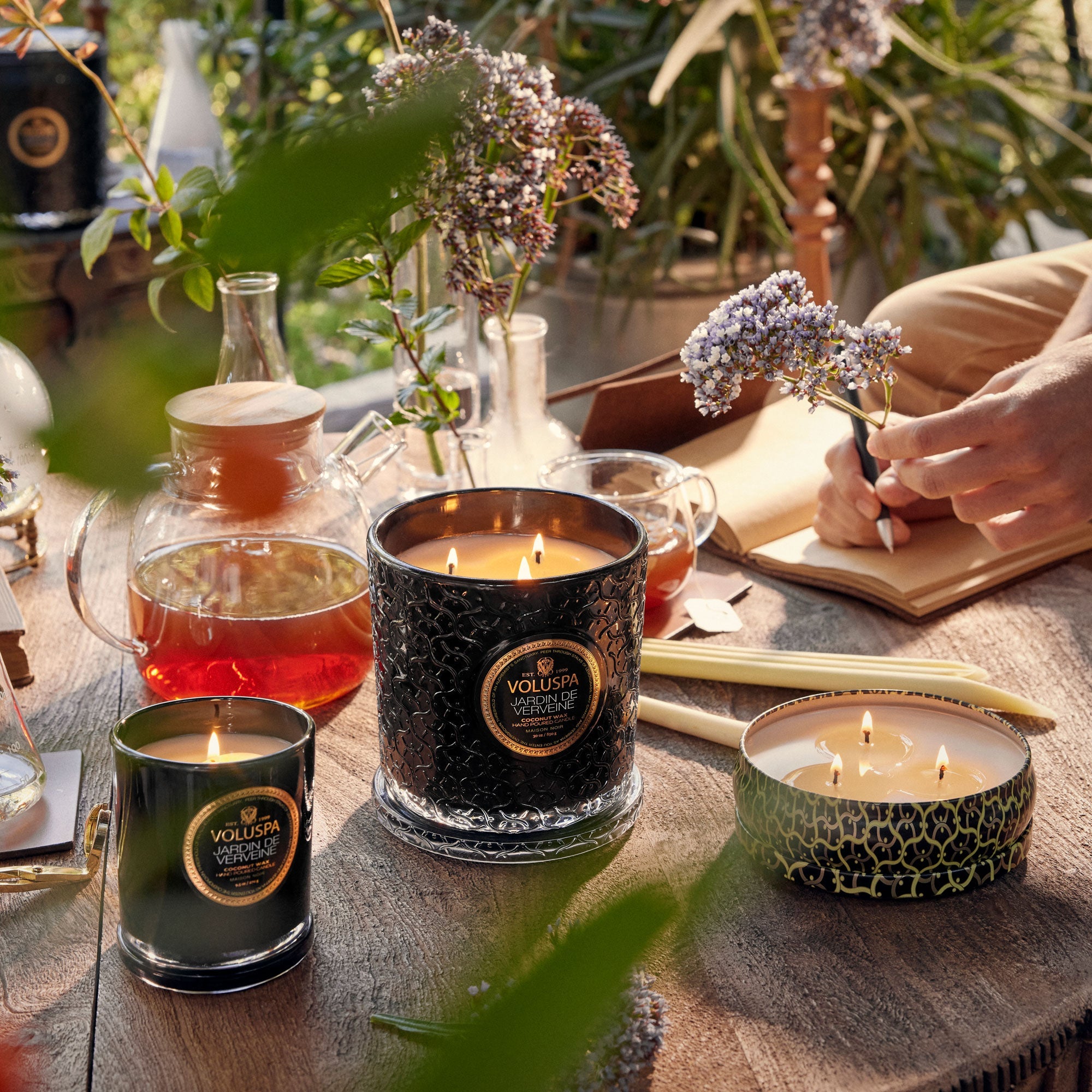 Island Breeze – A Glowing Trend Handcrafted Candles